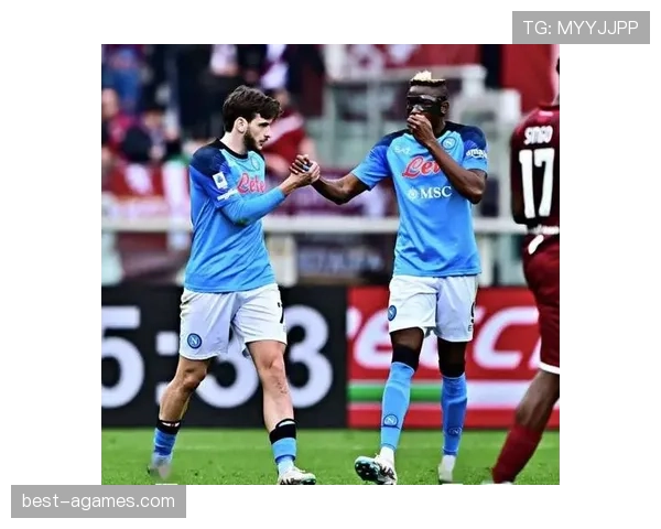 奥斯梅恩与埃托奥：终结效率差异背后的战术角色演变