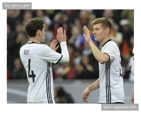 德国体系如何重塑克罗斯与皮尔洛的控球角色分化